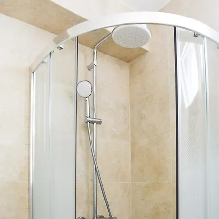 For 4 - Near Square Des Batignolles Appartement Paris
